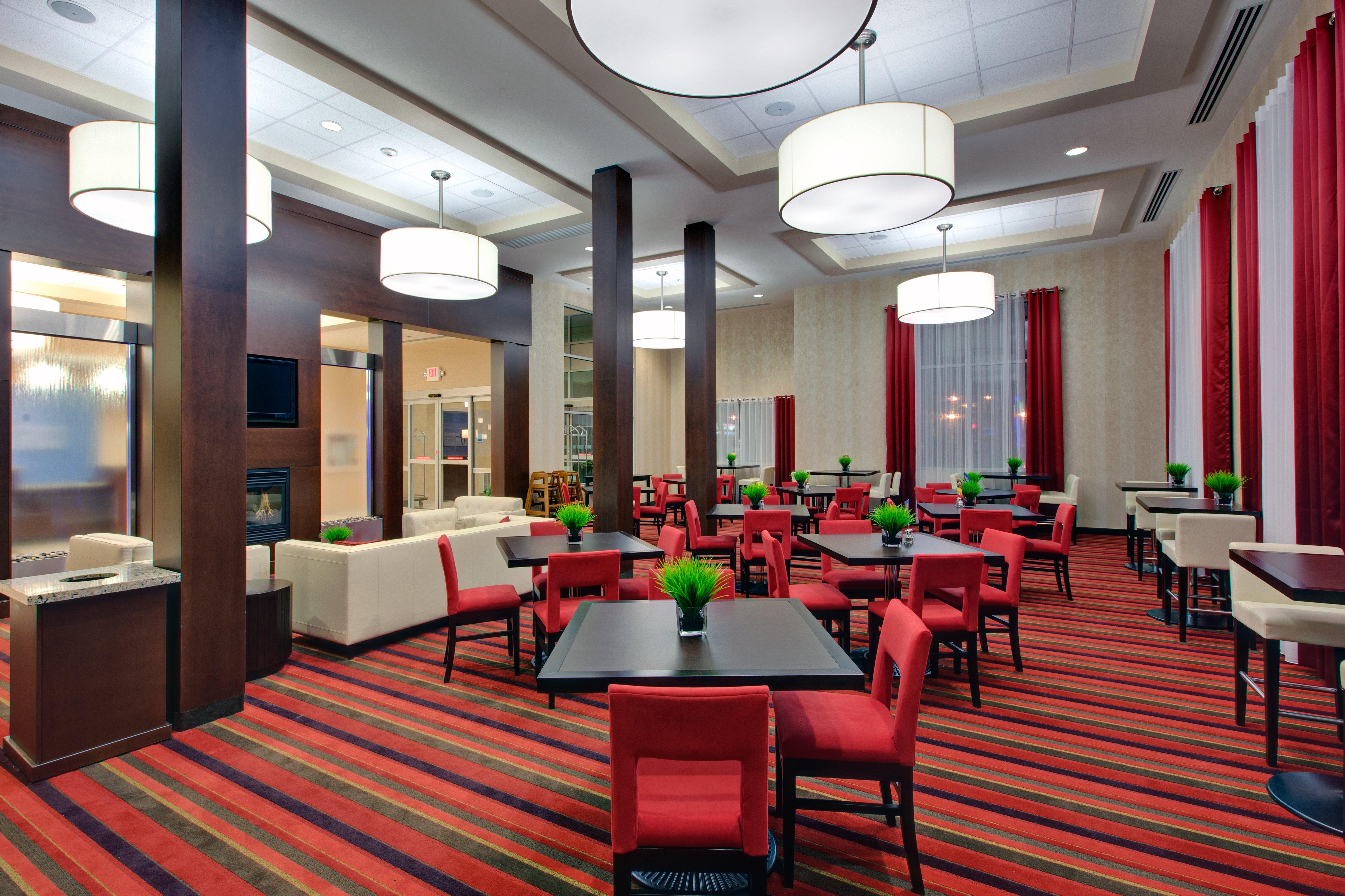 Holiday Inn Express Hotel & Suites Chatham South By Ihg Buitenkant foto