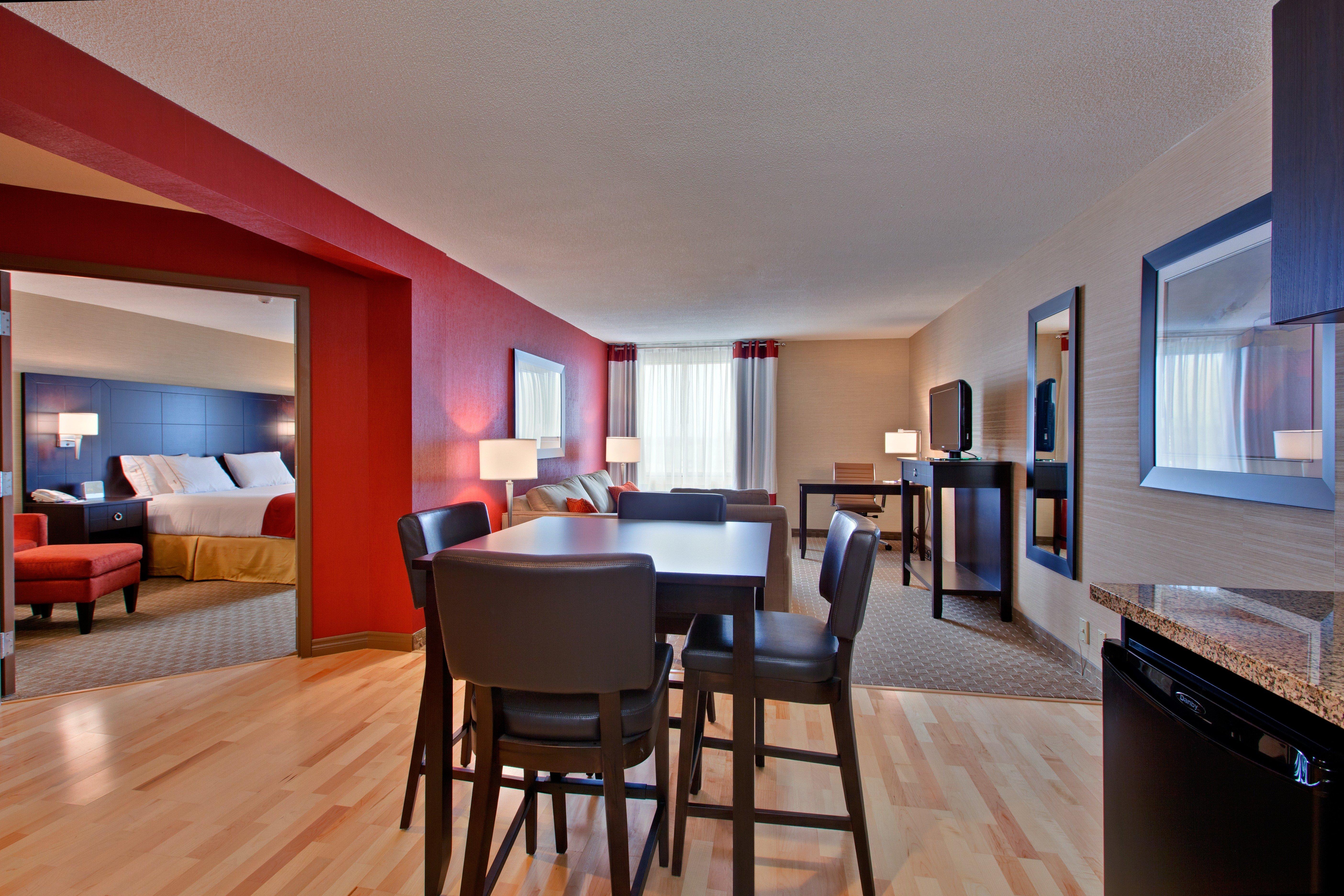 Holiday Inn Express Hotel & Suites Chatham South By Ihg Buitenkant foto
