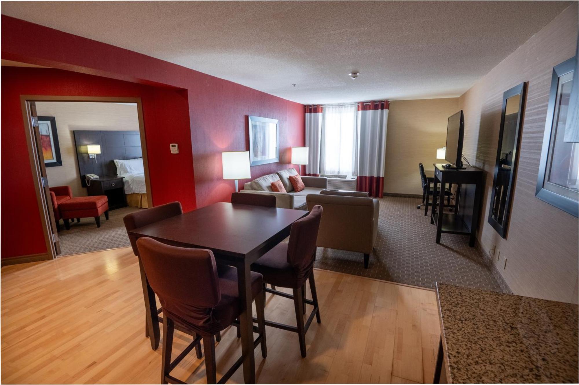 Holiday Inn Express Hotel & Suites Chatham South By Ihg Buitenkant foto