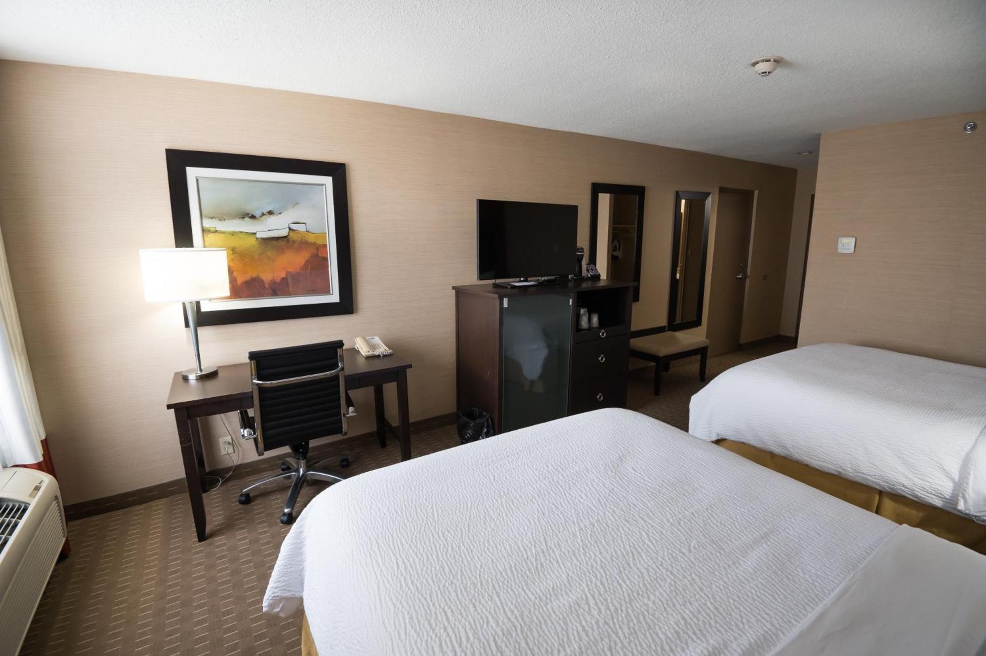 Holiday Inn Express Hotel & Suites Chatham South By Ihg Buitenkant foto