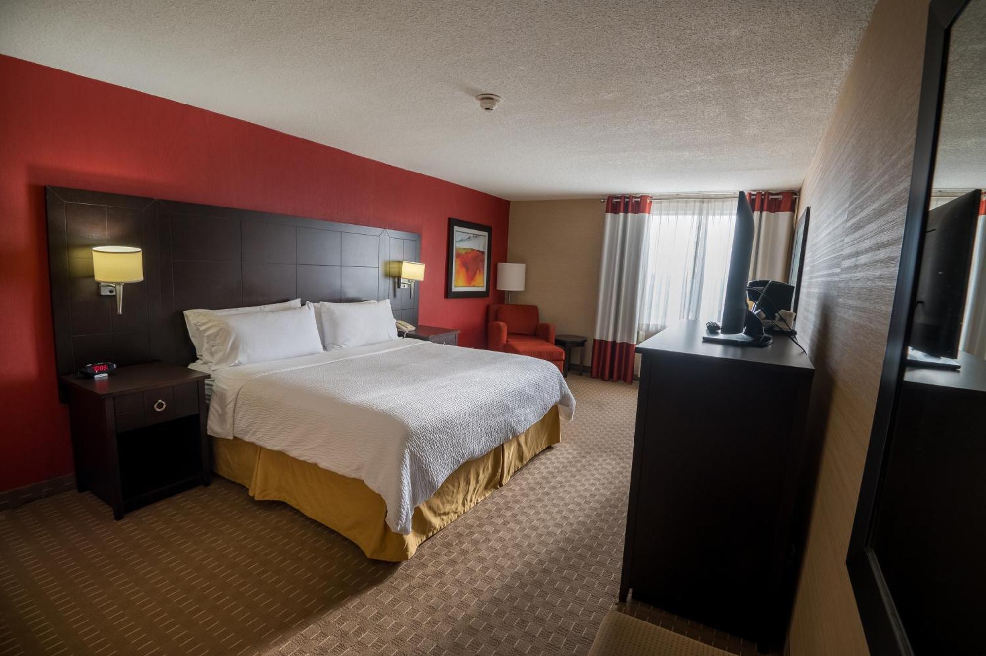 Holiday Inn Express Hotel & Suites Chatham South By Ihg Buitenkant foto