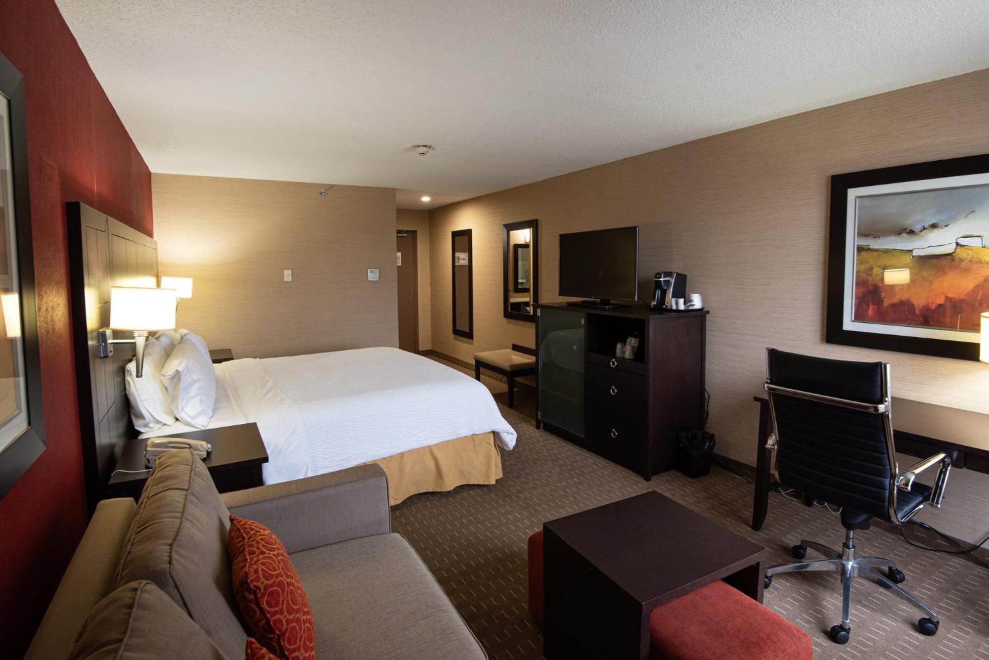 Holiday Inn Express Hotel & Suites Chatham South By Ihg Buitenkant foto
