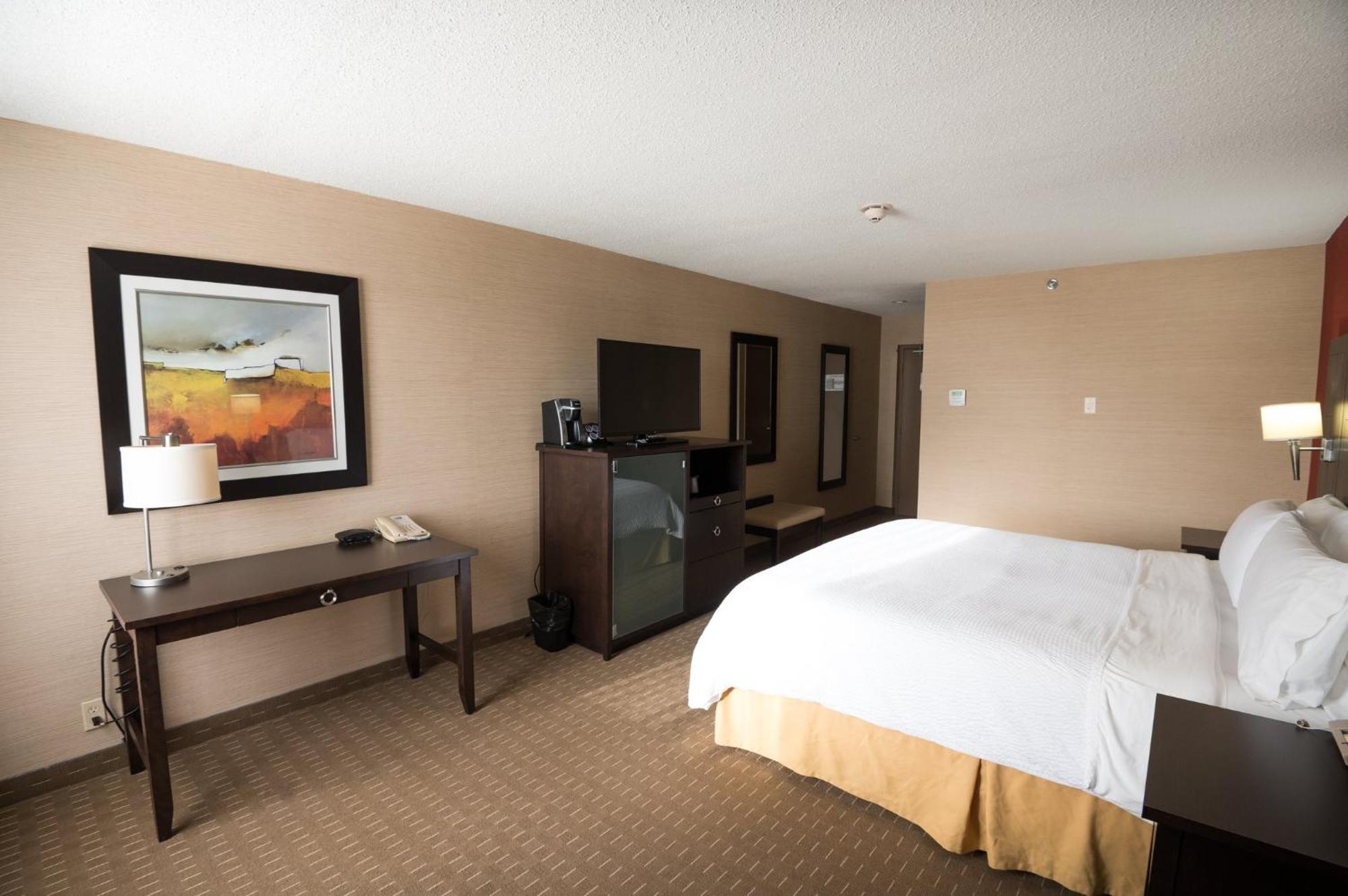 Holiday Inn Express Hotel & Suites Chatham South By Ihg Buitenkant foto