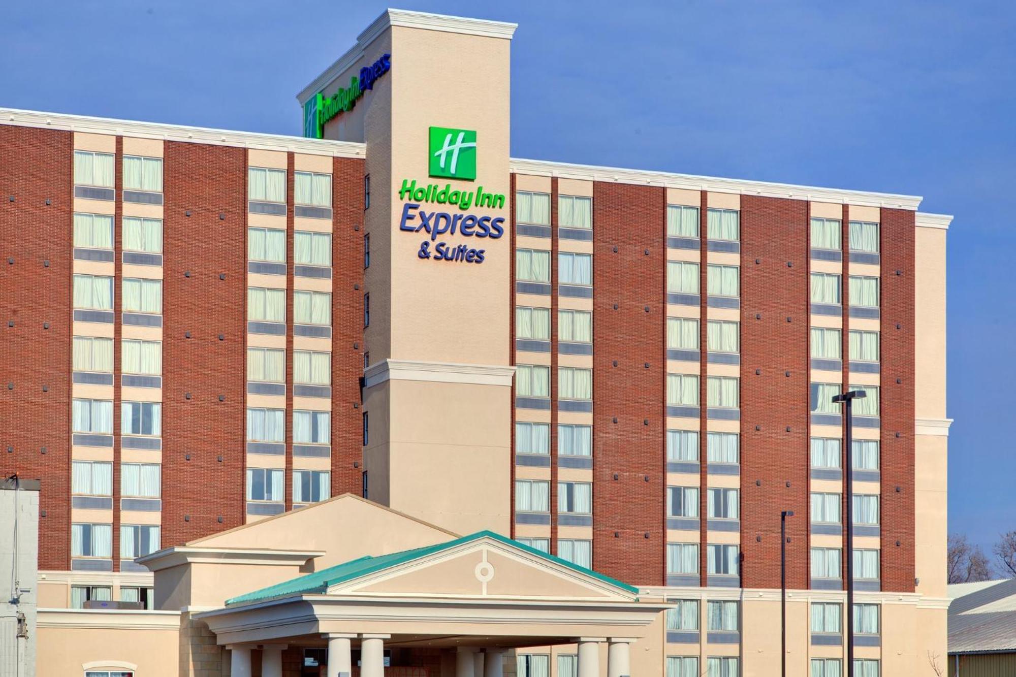 Holiday Inn Express Hotel & Suites Chatham South By Ihg Buitenkant foto