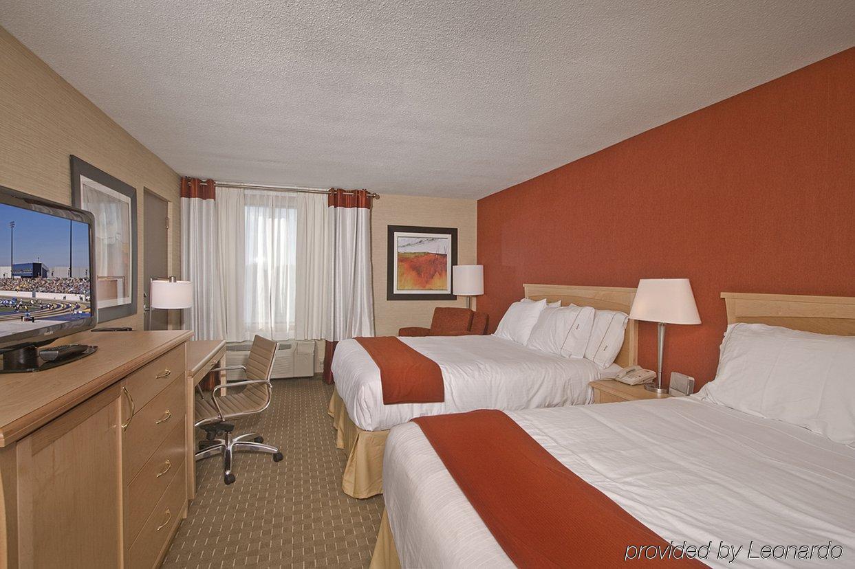 Holiday Inn Express Hotel & Suites Chatham South By Ihg Kamer foto