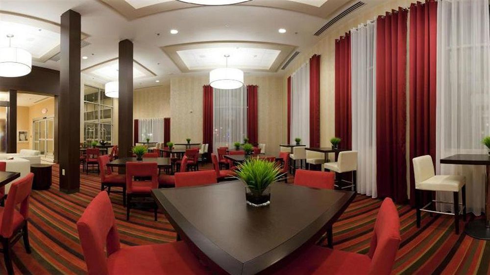 Holiday Inn Express Hotel & Suites Chatham South By Ihg Buitenkant foto