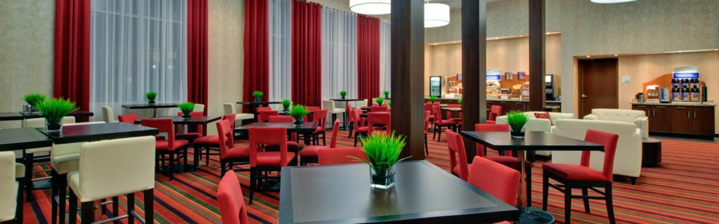 Holiday Inn Express Hotel & Suites Chatham South By Ihg Buitenkant foto